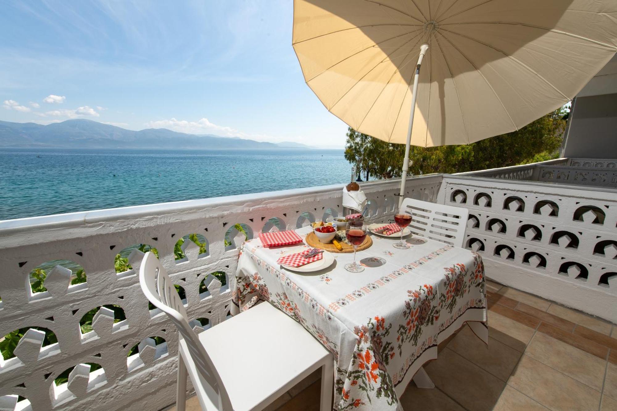 Moukas Seaside Romantico *